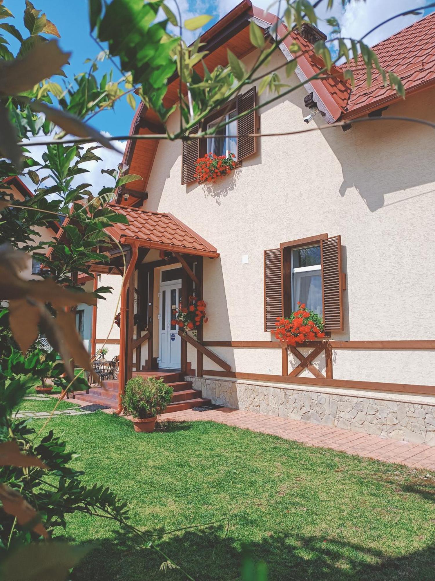 Residence Rooms Bucovina Câmpulung Moldovenesc Exterior photo