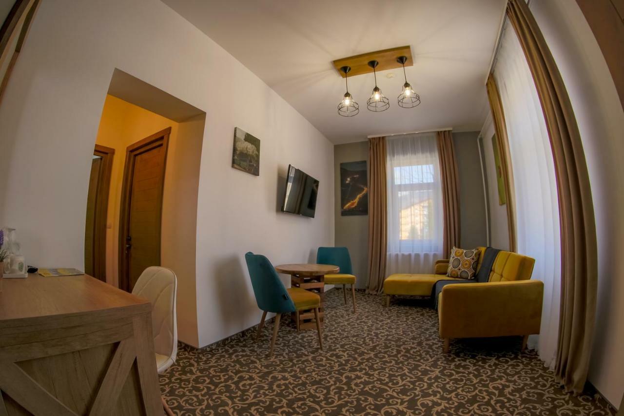 Residence Rooms Bucovina Câmpulung Moldovenesc Exterior photo